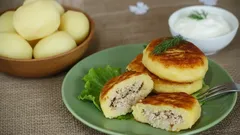 Bramborové zrazy serveren: klassieke en verrassende combinaties